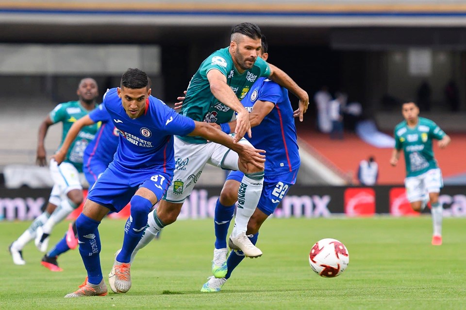 EL CLUB LEÓN PIERDE EL INVICTO ANTE EL CRUZ AZUL POR 2 0 Leon mx El